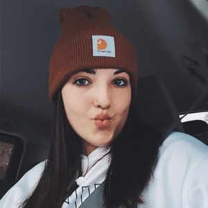 Meet your Posher, Mackenzie